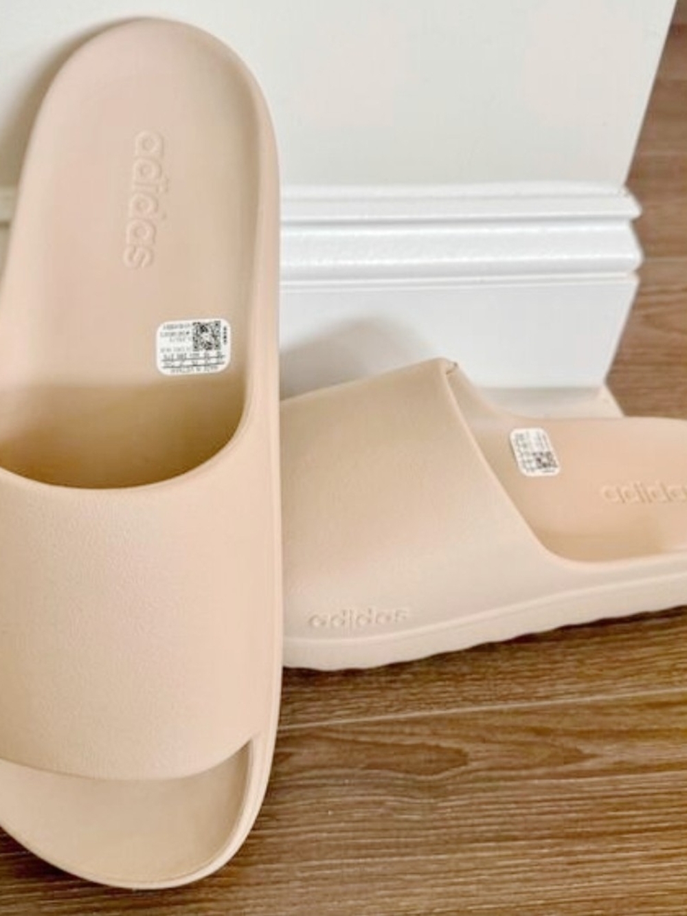 Adidas Women’s Slide Sandals TAN NWT SIZE 8W